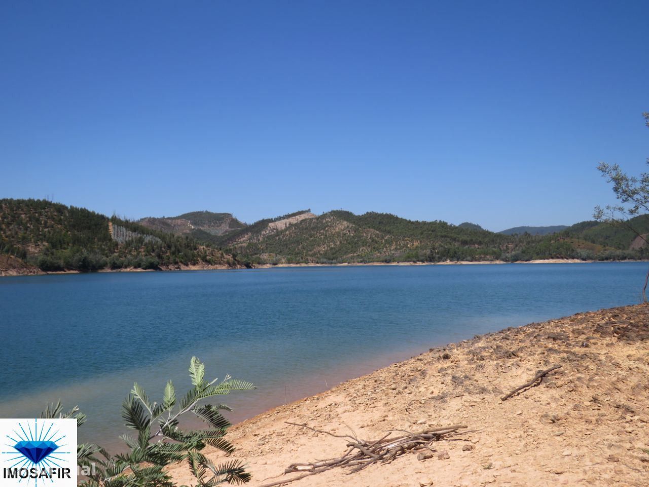 Moradia T4 em condomínio e com acesso à Albufeira Castelo do Bode - Grande imagem: 1/1