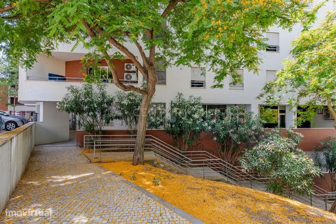Apartamento T2 - Oportunidade Única a 5 Min da Praia da Rocha!-39