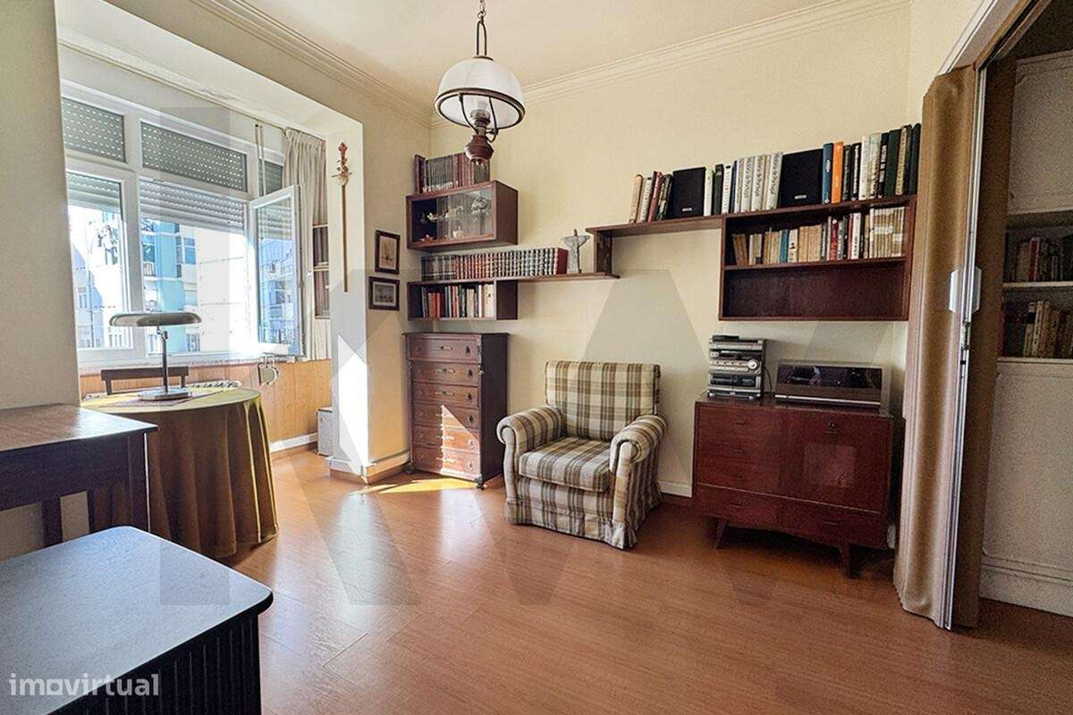 Apartamento T2 Centro Damaia de Cima-7