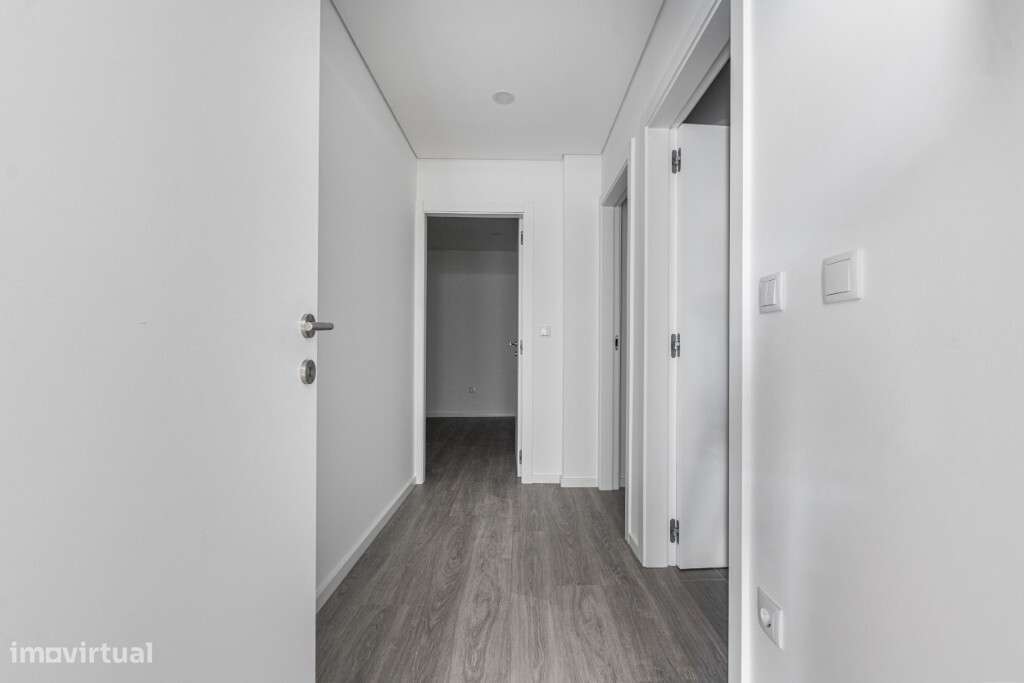 Moradia C/ 2 Apartamentos - Lago - Grande imagem: 4/25