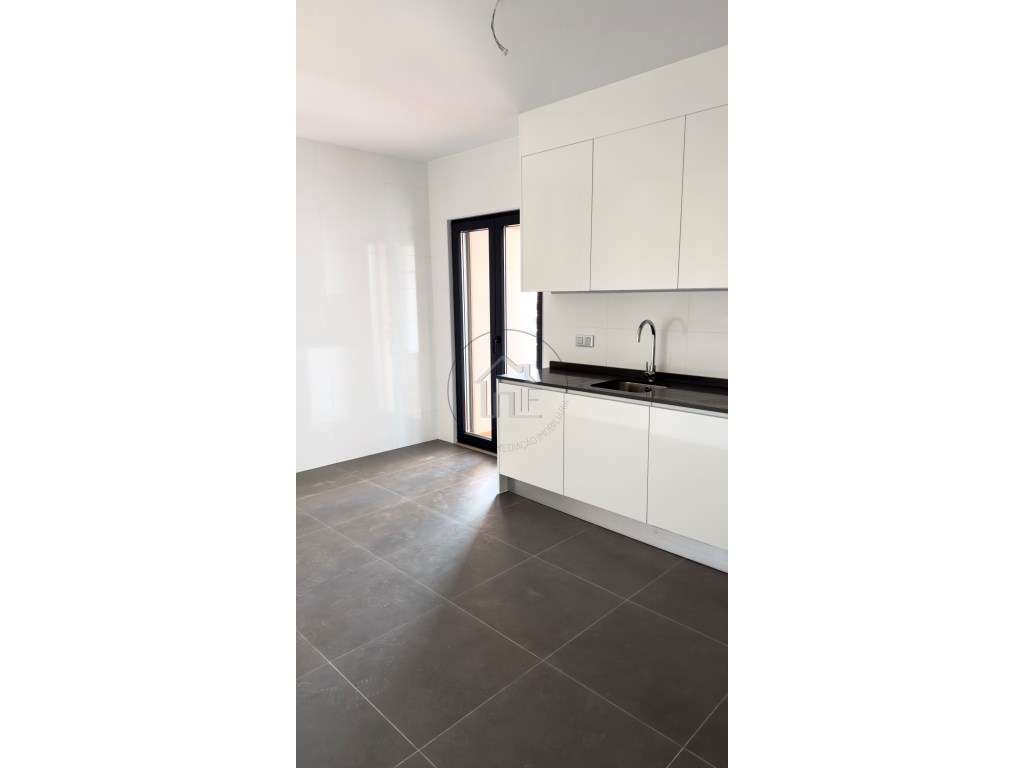Apartamento T2 Duplex Novo Pinhal Novo-9