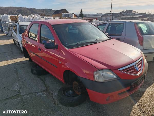 Dezmembrez Dacia Logan 1.5 dci - 4