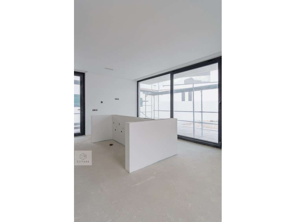 Moradia T4 com piscina no Magoito Sintra-5