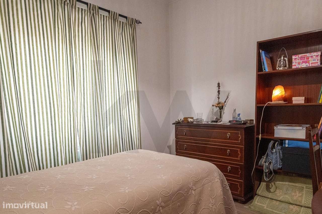 Apartamento T2 na Amora | A poucos minutos da Baía da Amora-15