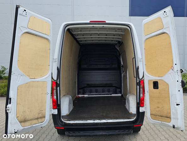 Mercedes-Benz SPRINTER - 10