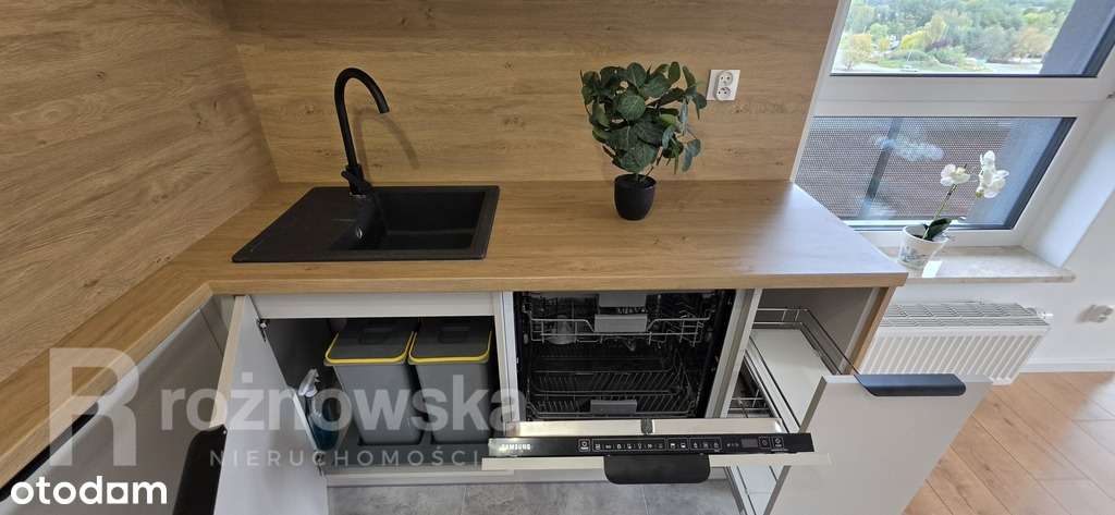 Świeżo wykończone 2 pokoje | duża loggia | winda-11