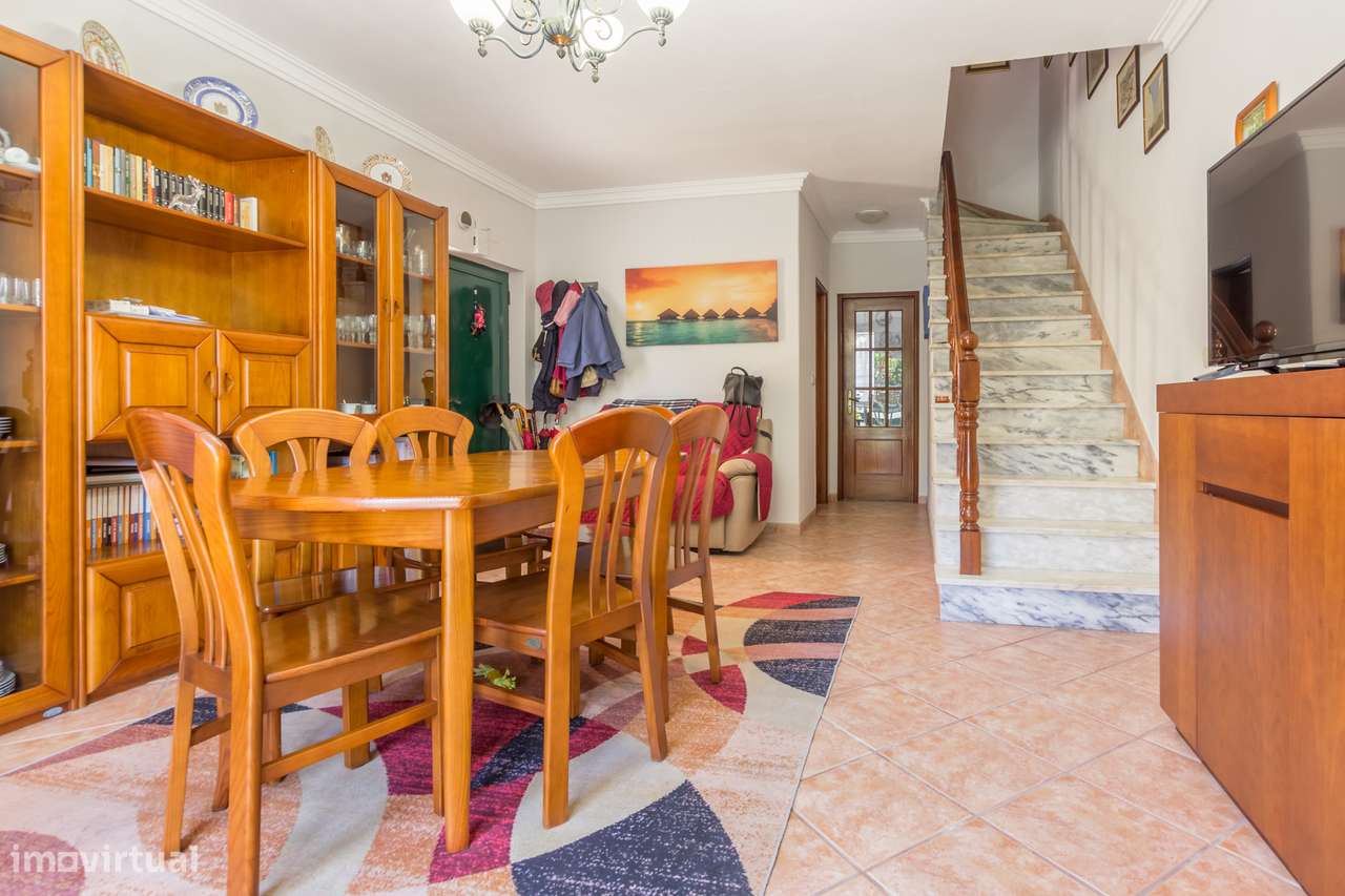 Moradia Geminada T3 na Quinta do Conde-9