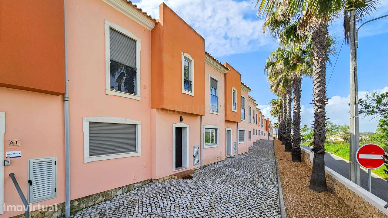Moradia T2+2 | em Banda | Jardins Vale Santa Maria - Albufeira | 1 Gar - Grande imagem: 5/38
