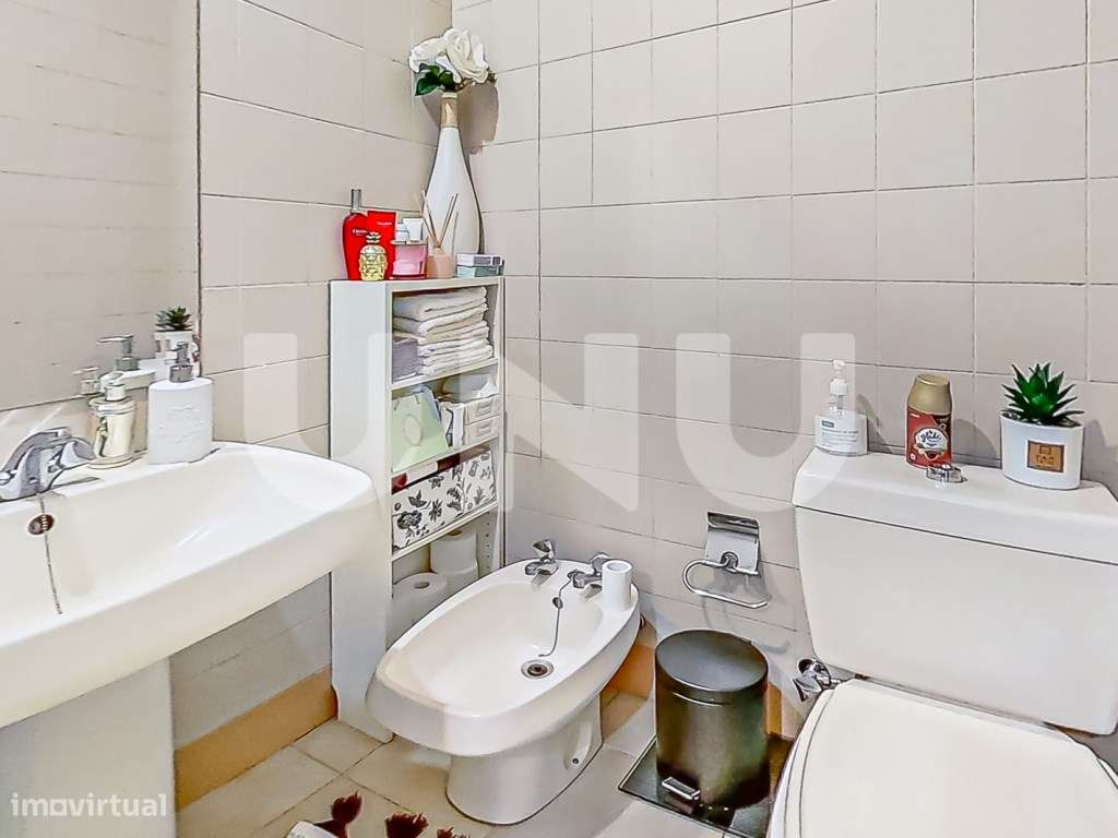 Apartamento T2 com vista desafogada em Algés - Rua Margarida Palla-11