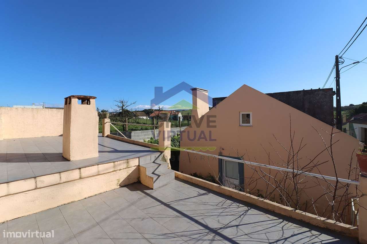 Moradia V1 c/ Sótão Amplo e Terraço Peral - Cadaval-13