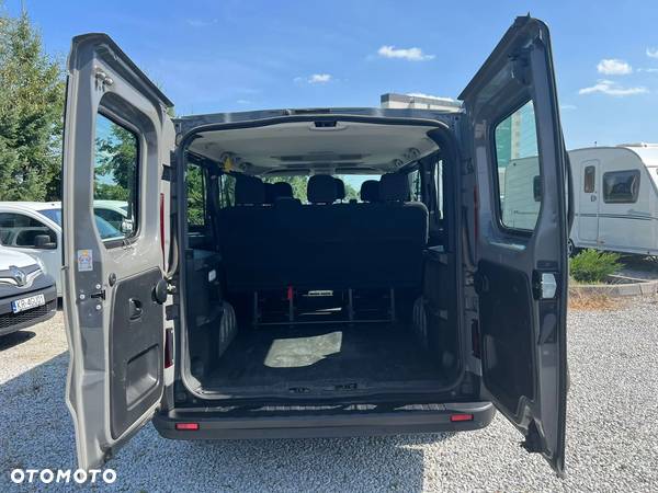 Renault Trafic - 19