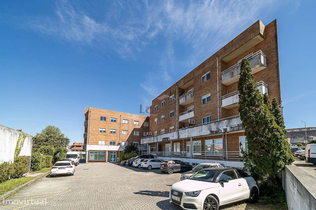 T2 em Seixezelo V.N. de Gaia. com lugar de garagem e arrumos. - Grande imagem: 2/27