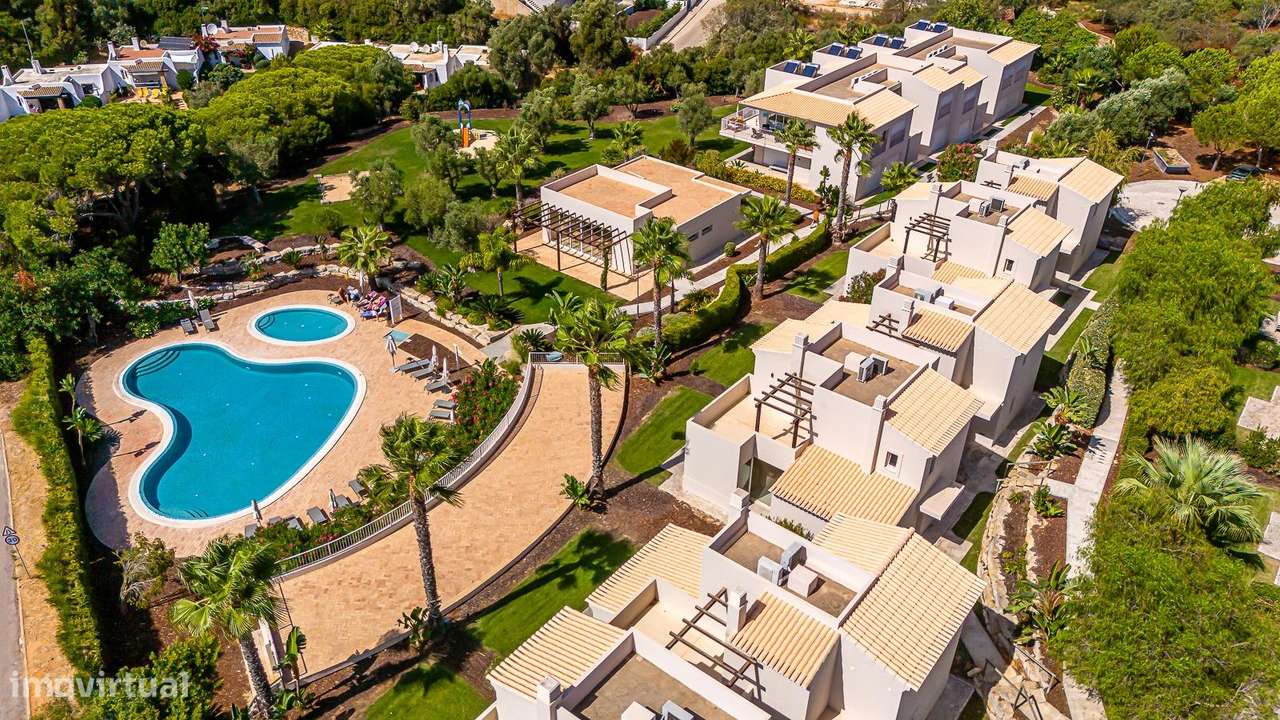 Conforto e Exclusividade: Moradia em Condomínio Privado-34