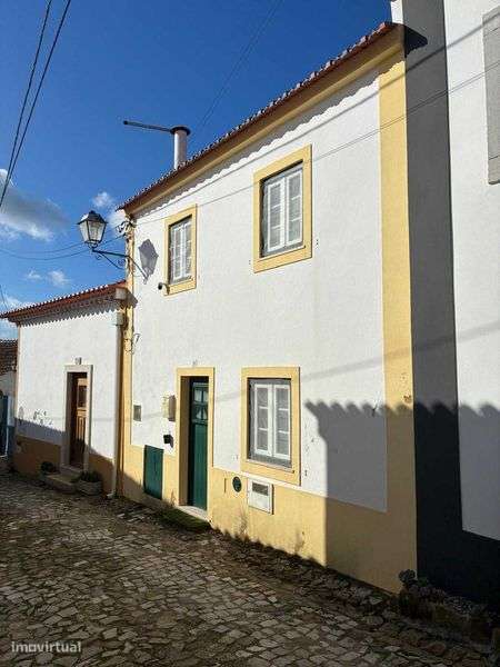 Casa T2 com Terreno – Oportunidade Única!
