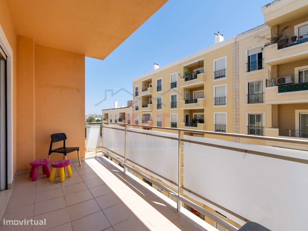 Apartamento T3 boas varandas com 2 lugares de garagem, bastante cen...-5