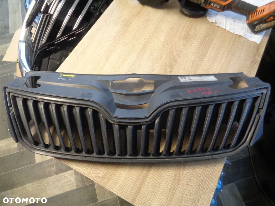 SKODA RAPID GRILL - 1