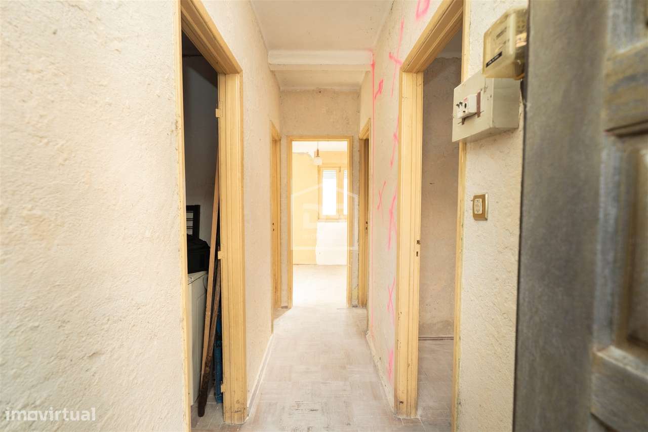 Moradia T3 para remodelar - Grande imagem: 4/34