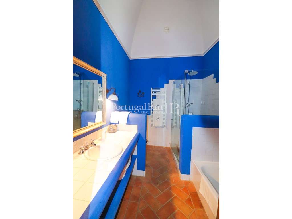 Herdade de Caça Maior com 1000 Hectares + 4 Apartamentos + Anexos-18