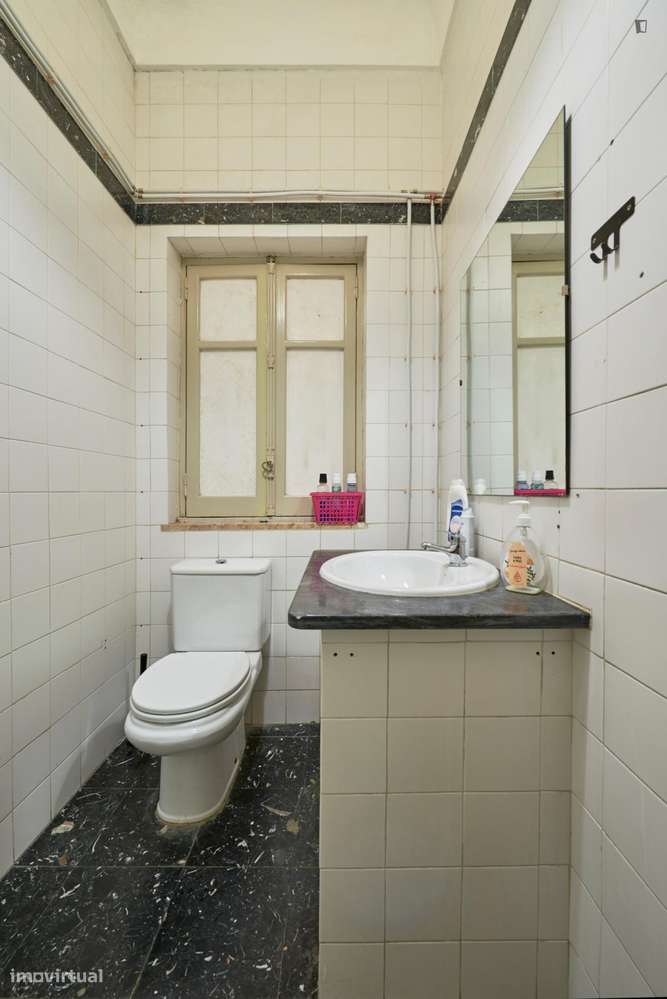 Quarto - localizado em Alameda Lisbon - Grande imagem: 4/26