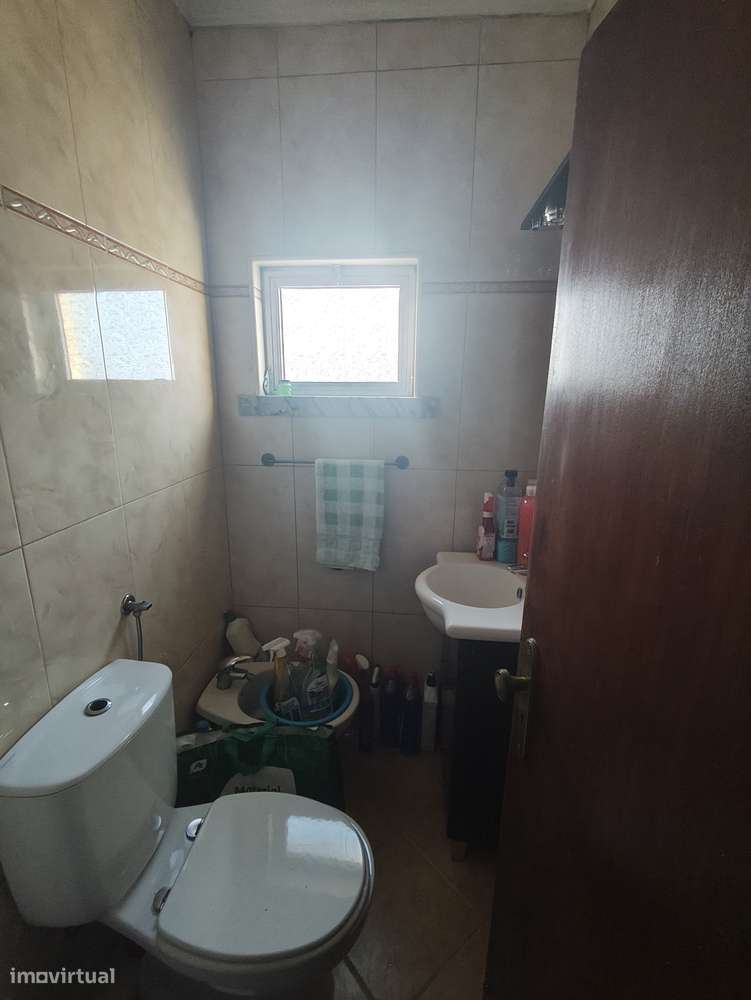 Moradia V5 com Bom Espaço Exterior, Potencial Bi-Familiar em Marinhais - Grande imagem: 4/18
