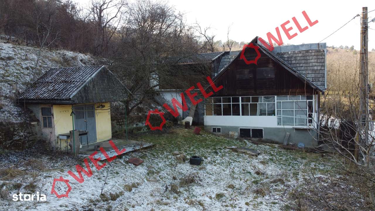 Casă din lemn de vânzare în Dobolii de Sus! - Imagine principală: 4/11