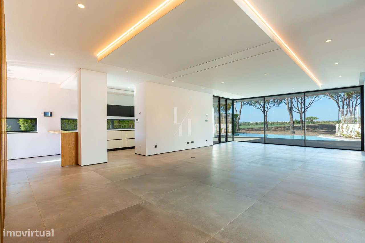 Moradia isolada T4+1 para venda em Vilamoura-4