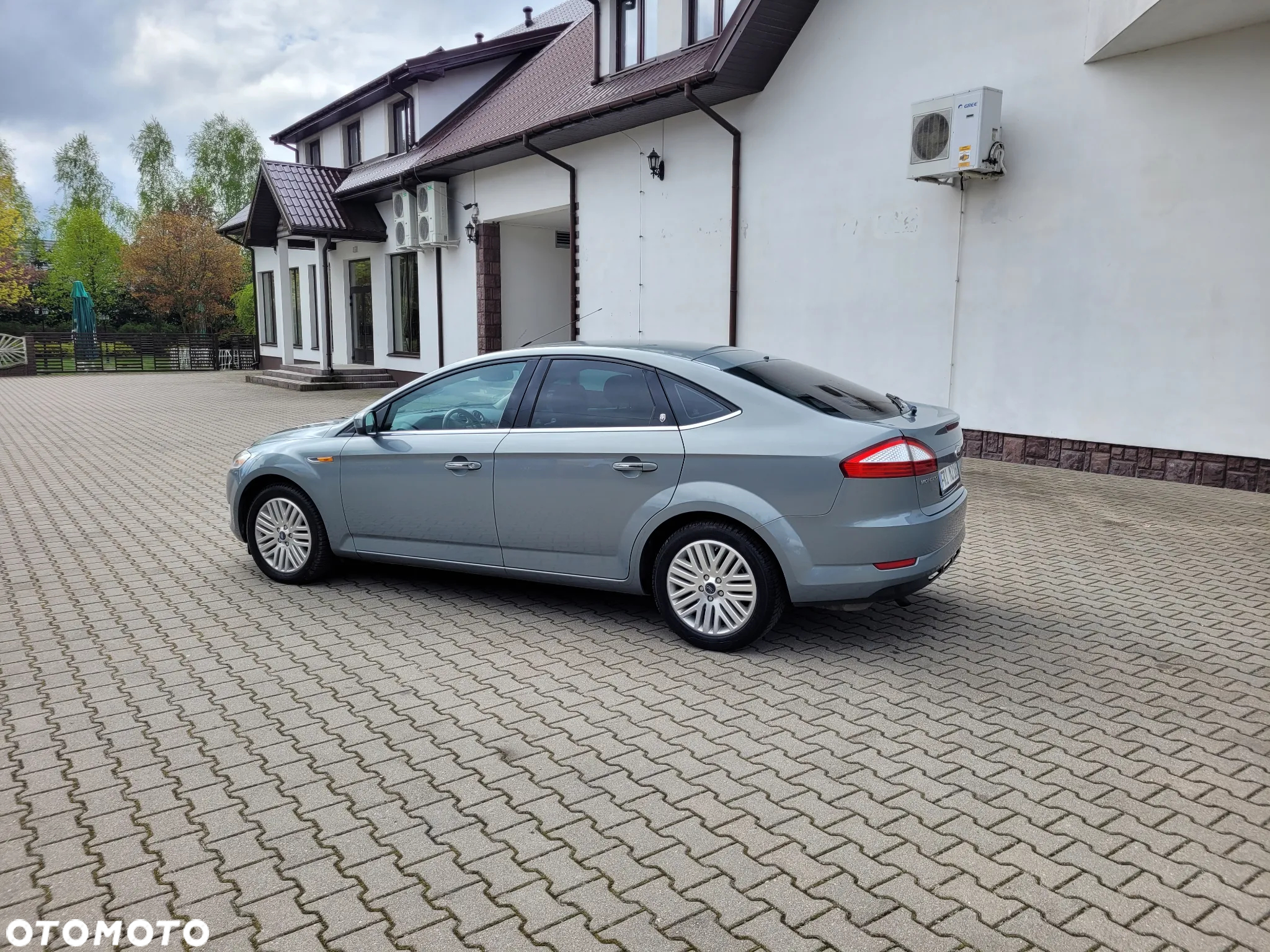 Ford Mondeo 2.5 Ghia - 13