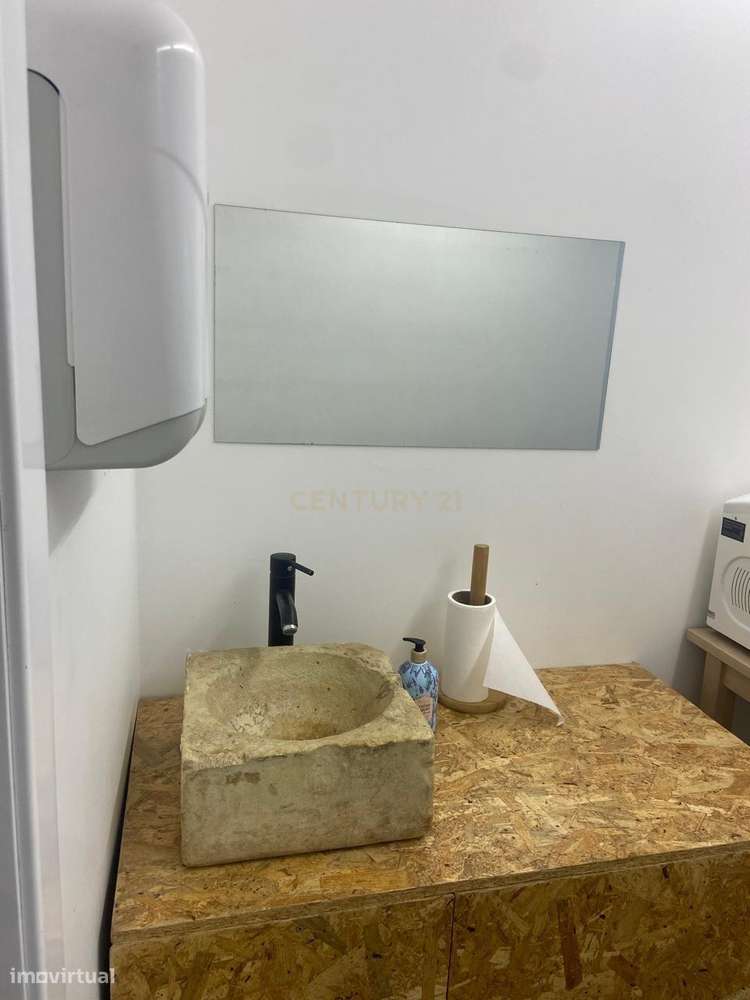 Trespasse de Espaço Comercial – Zona Emblemática da Costa da Caparica-10