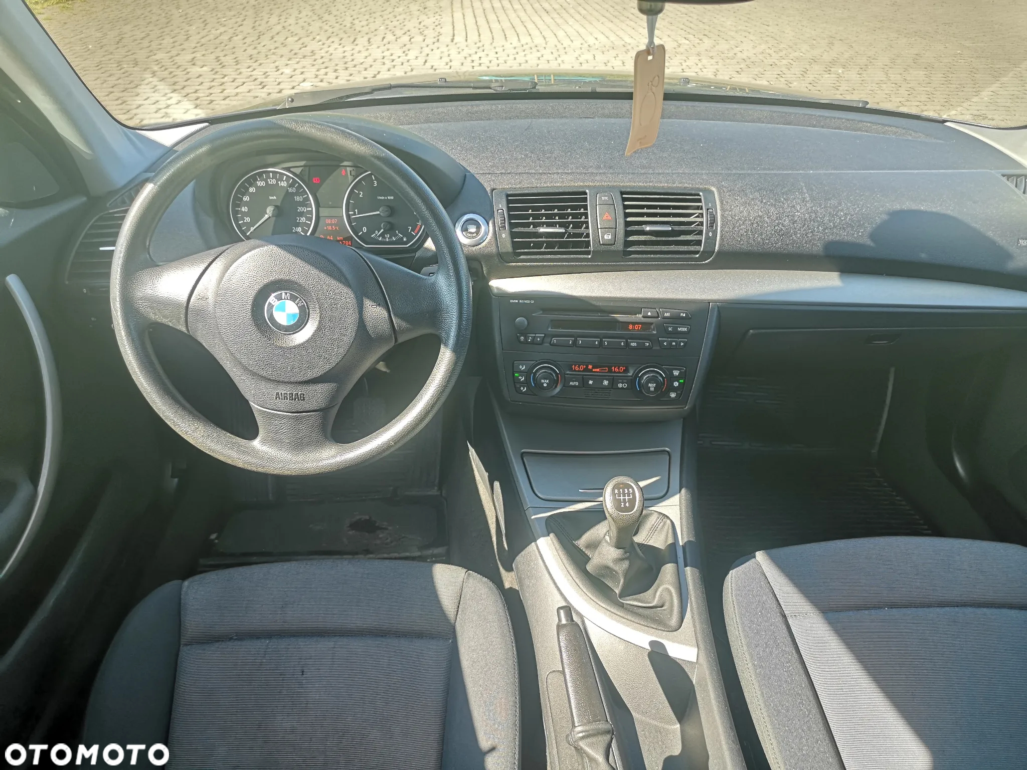 BMW Seria 1 116i - 16