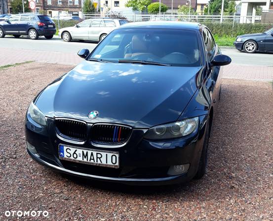 BMW Seria 3 320d DPF Cabrio - 2