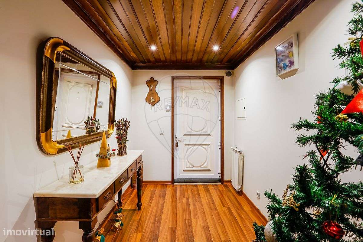 Moradia T4 para venda-6