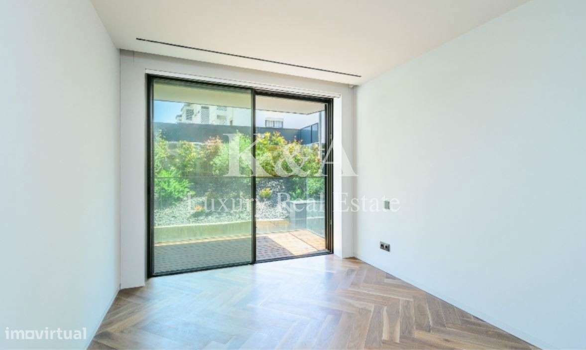 Apartamento T4 com  acabamentos de luxo.-8
