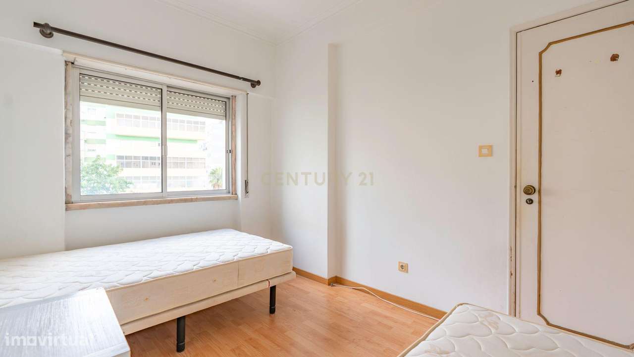 Apartamento T2 em Odivelas, Póvoa de Santo Adrião-21