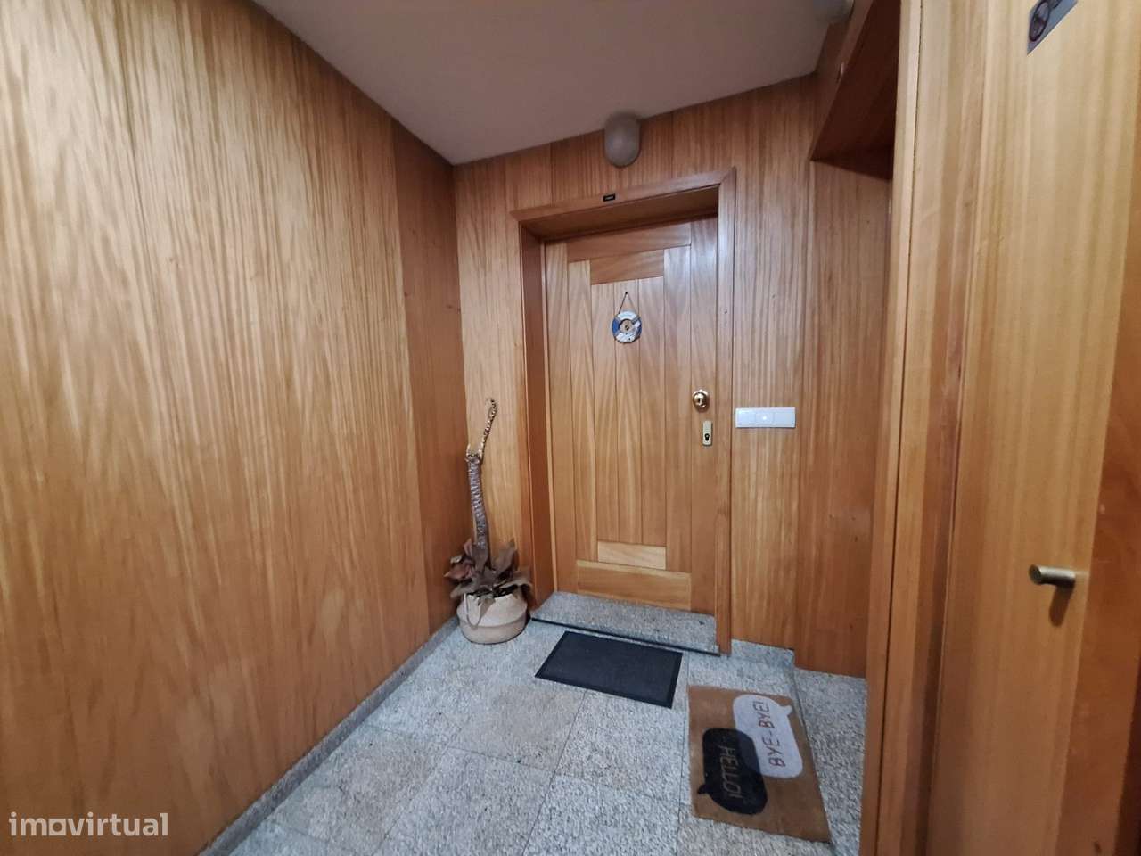 Apartamento T2  com 2 L garagem no Centro Leça da Palmeira-7