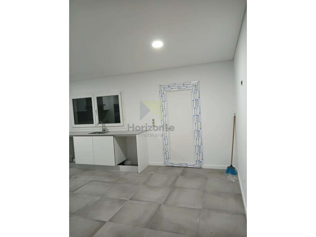 MORADIA T3 em Construção - Fernão Ferro-2