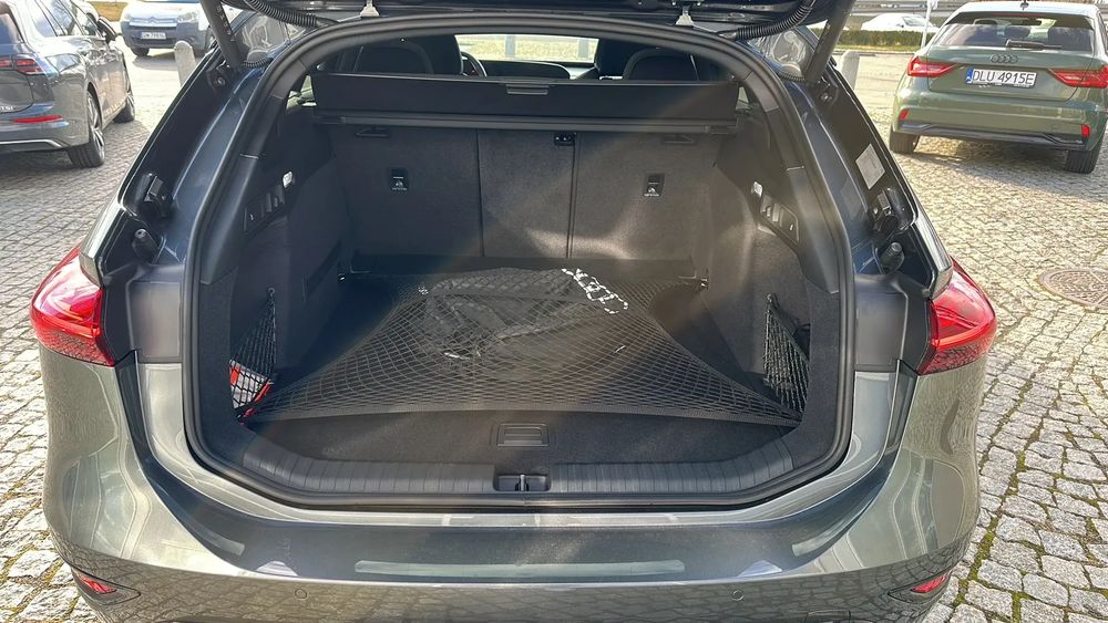 A6 e-tron Avant Performance 367KM Demo