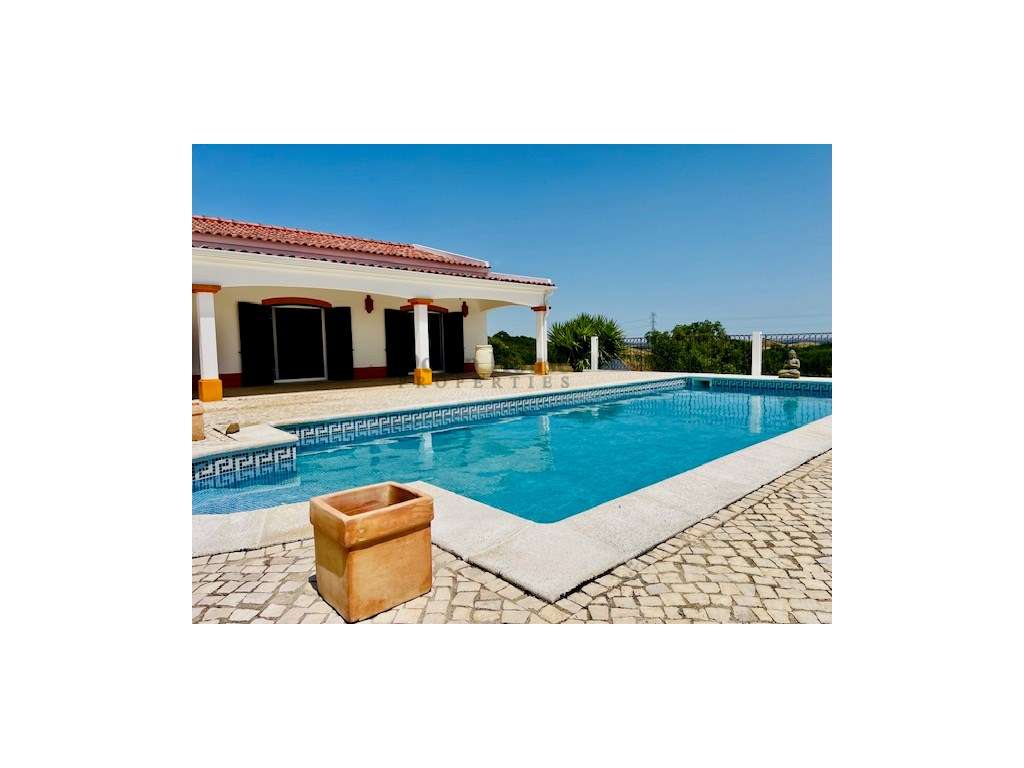 Herdade renovada com 4 quartos e piscina em Ourique.-20