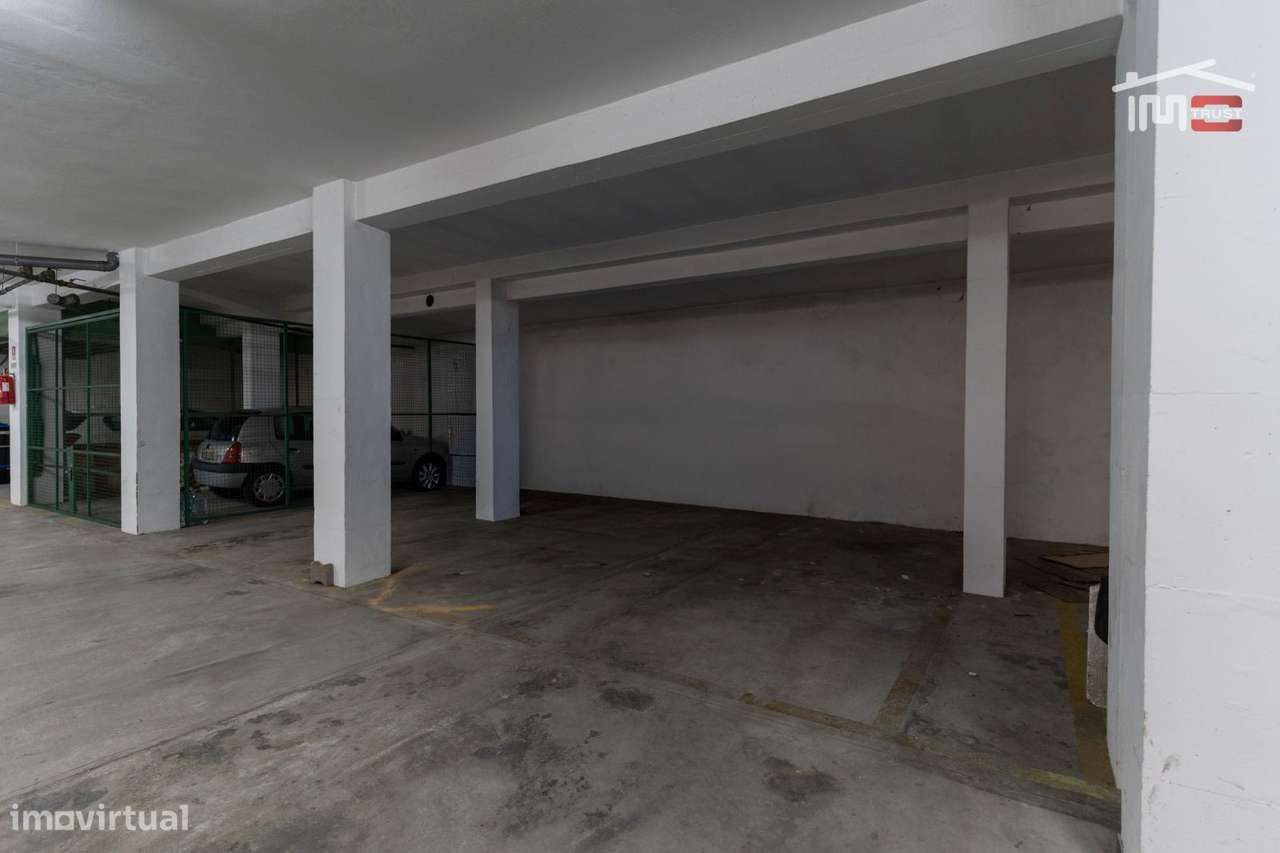 APARTAMENTO T3 MOBILADO COM ELEVADOR, SÓTÃO, LUGAR DE PARQUEAMENTO ...-25