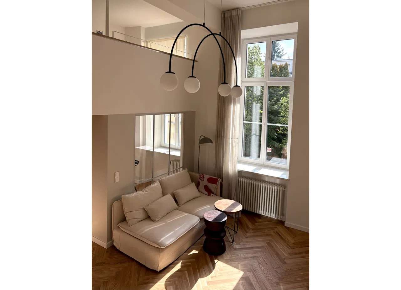 Stylowe 3-pokojowe mieszkanie w kamienicy, 40m2, Plac Bankowy