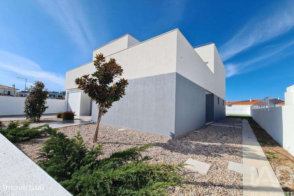 Casa / Villa T3 em Tornada e Salir do Porto de 210,00 m2 - Grande imagem: 4/27