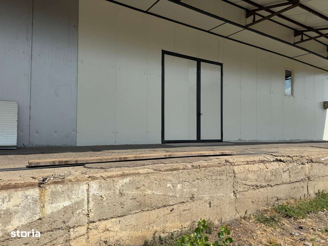 Inchiriez hala depozitare/productie 230mp - Imagine principală: 5/9