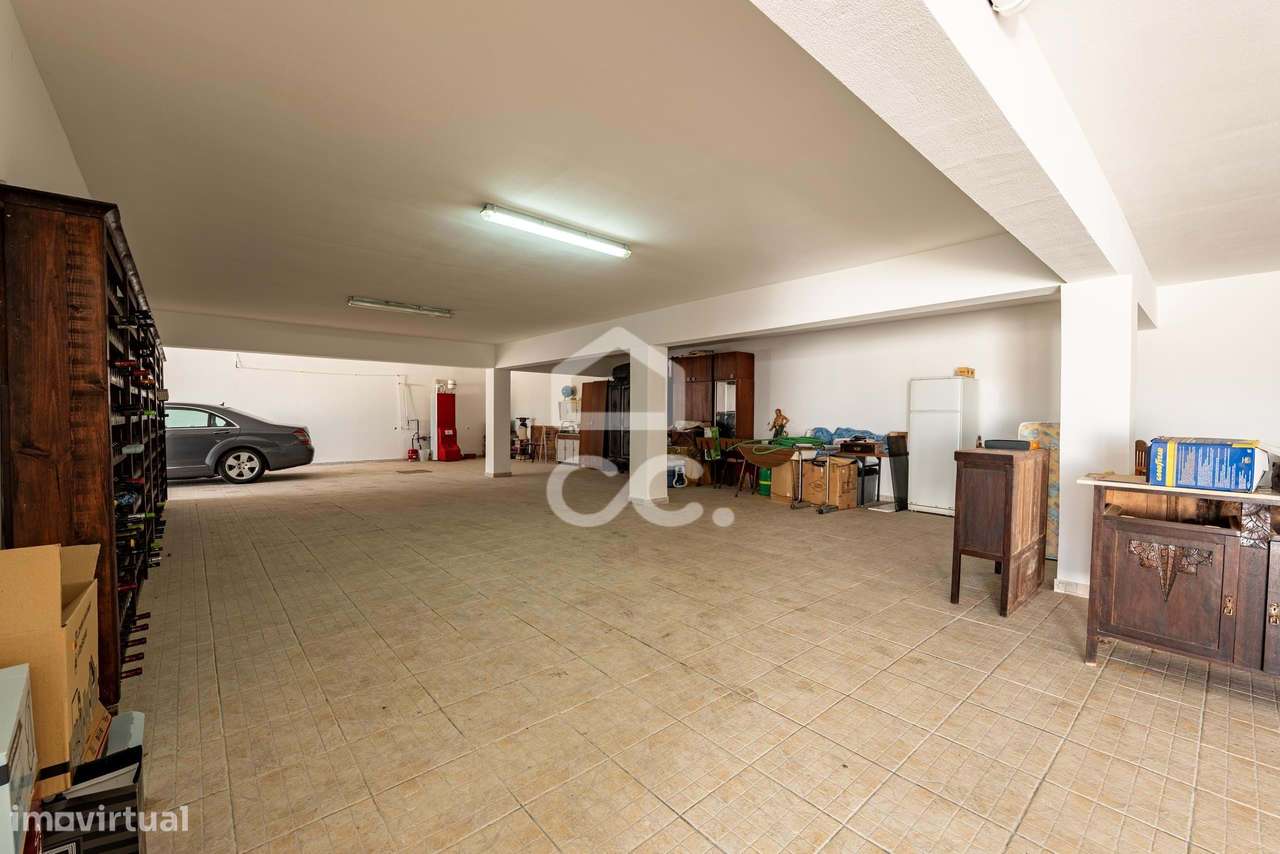 Moradia T4+3 de Prestígio em Vila Nova – Cadaval-47