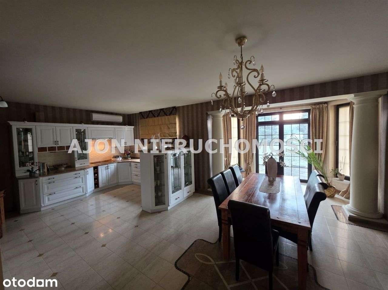 Willa z garażem, Czechowice Dziedzice ul. Zawiła-5