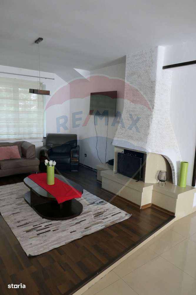 Vilă cu 10 camere de vânzare în zona Centrala - Imagine principală: 4/20