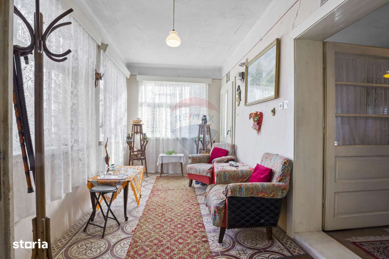 Casă de vanzare, pozitie excelenta, la intrare in Loc. Galsa - Imagine principală: 5/19