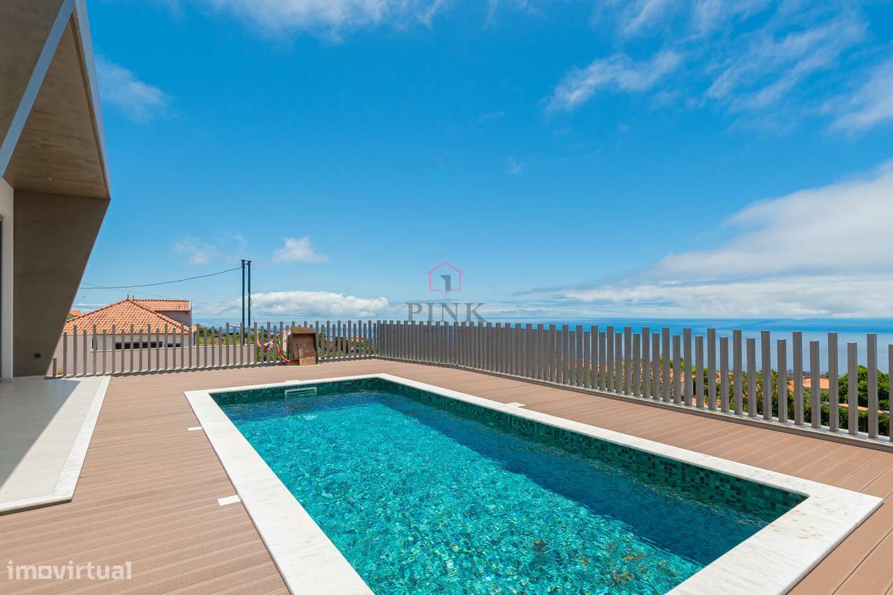 Moradia Moderna com Piscina - T3 na Ponta do Pargo, Calheta-15