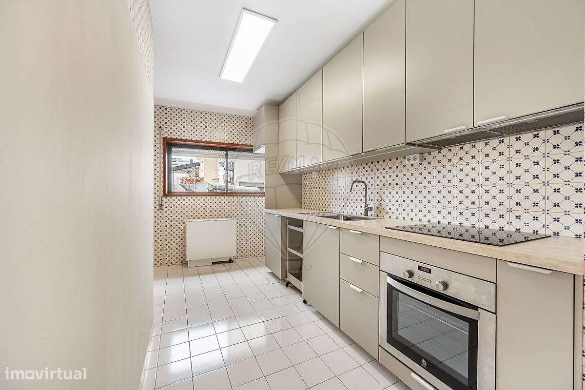 Apartamento T2+1 Renovado no Coração de Vila Nova de Famalicão-7