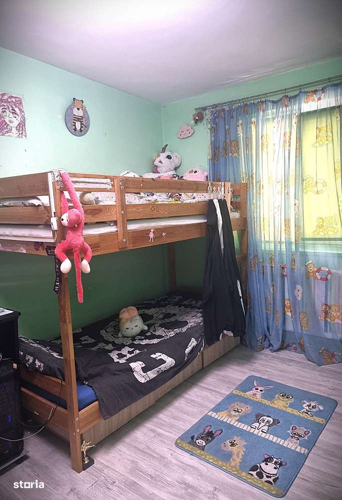 Apartament 3 camere de vanzare , Pitesti-1