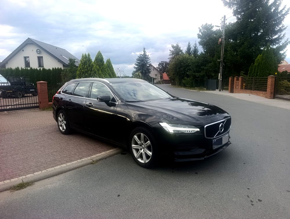 Volvo V90 D4 Momentum Pro 2019
