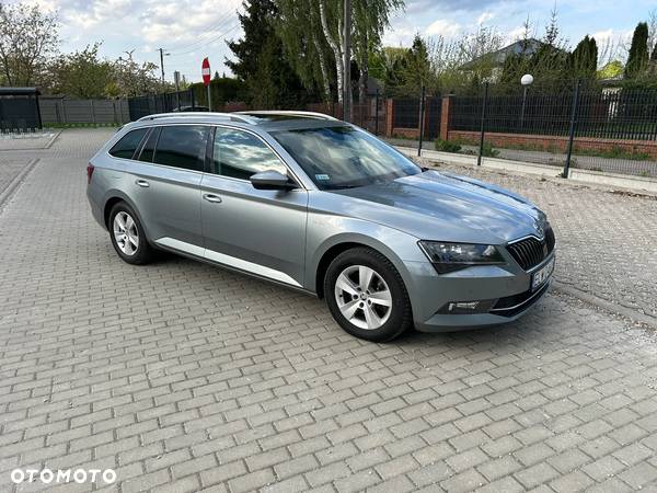 Skoda Superb 2.0 TDI L&K - 3